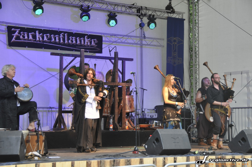 Zackenflanke (live auf dem Wave-Gotik-Treffen 2012, Sonntag)